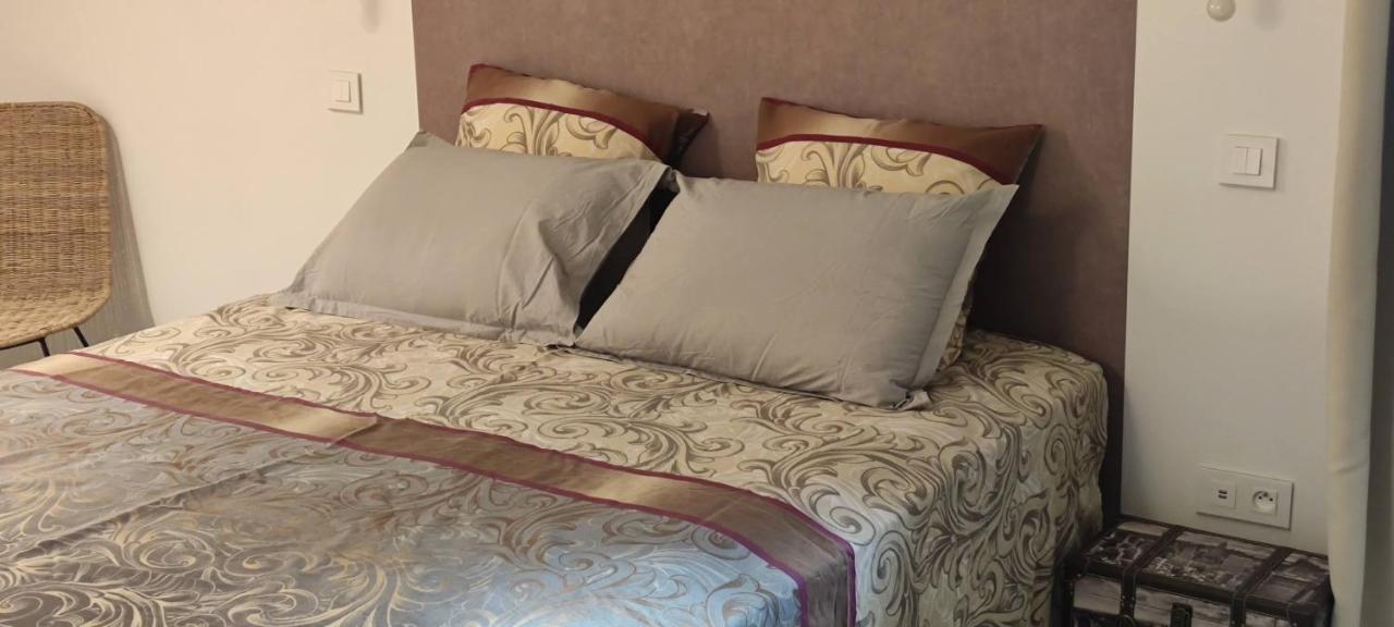 オランジュ Domaine De La Violette Bed & Breakfast エクステリア 写真